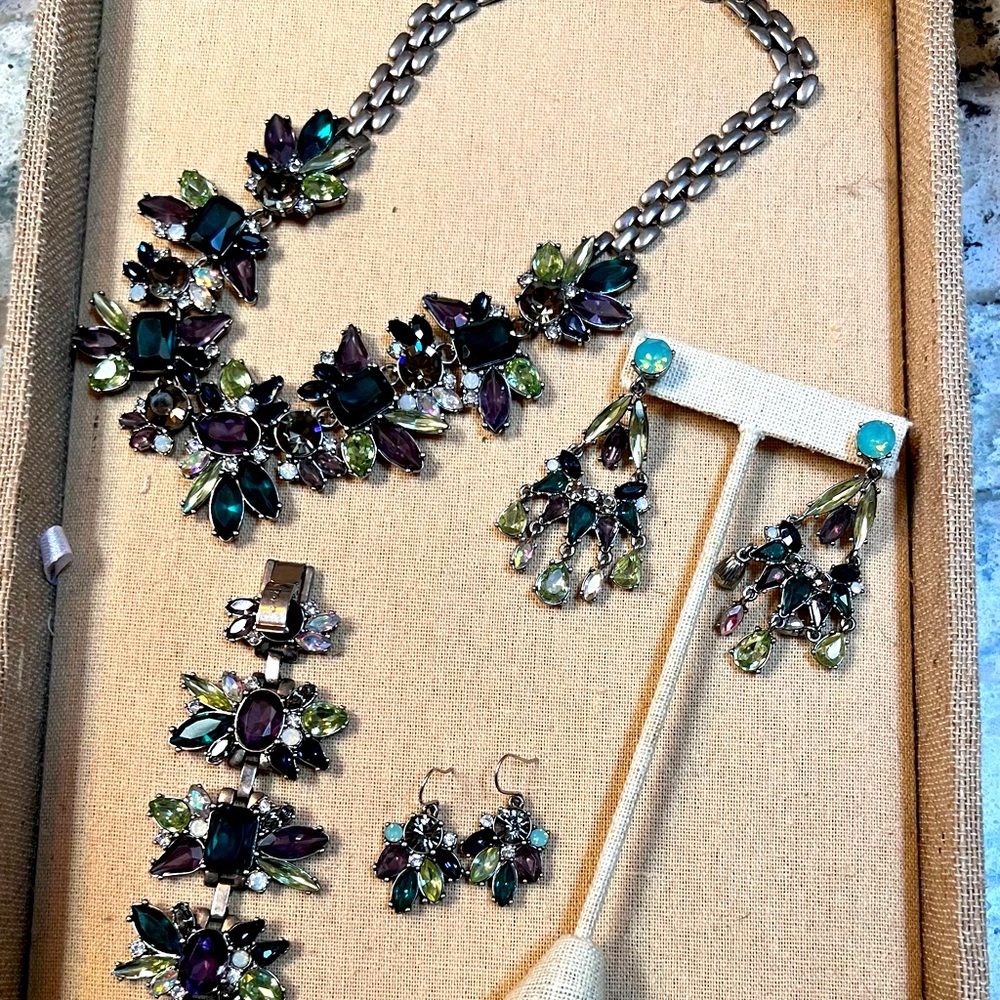Coordinating set of a vintage Chloe + Isabel collection.